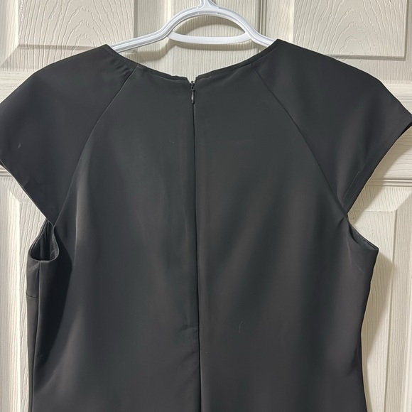 Black dress - Picture 5 of 6